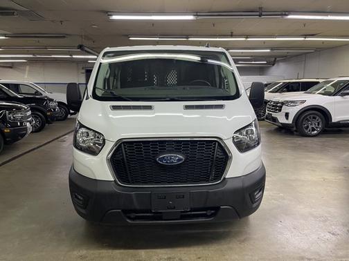 2024 Ford Transit-250 