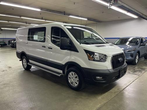 2024 Ford Transit-250 