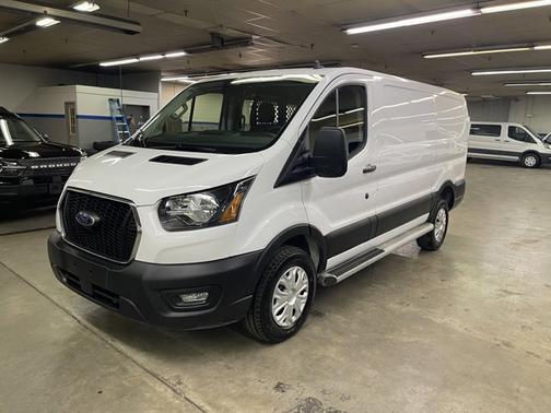 2024 Ford Transit-250 