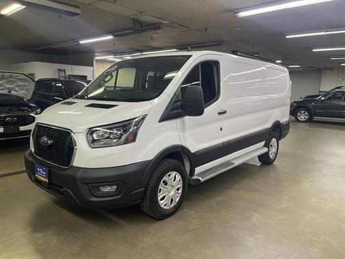 2023 Ford Transit-250 