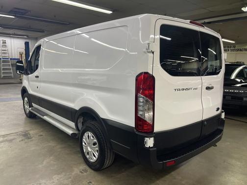 2023 Ford Transit-250 