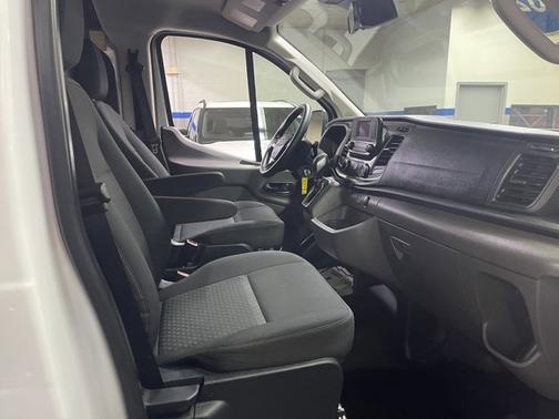 2023 Ford Transit-250 