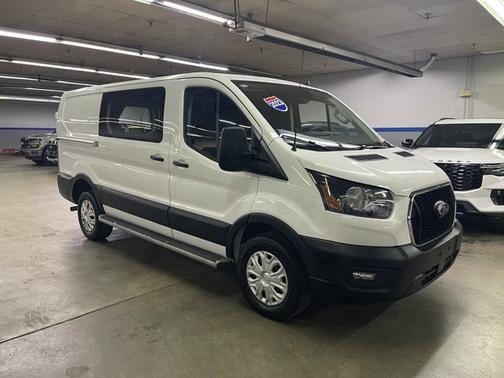 OXFORD WHITE 2023 Ford Transit-250