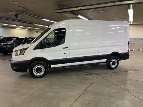 OXFORD WHITE 2024 Ford Transit-250 148 WB MEDIUM ROOF CARGO