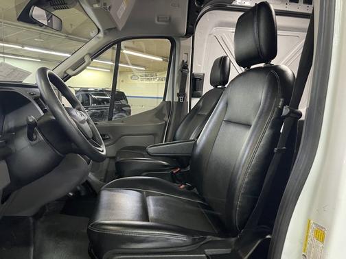 OXFORD WHITE 2024 Ford Transit-250 148 WB MEDIUM ROOF CARGO