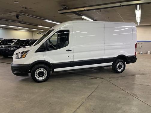 OXFORD WHITE 2024 Ford Transit-250 148 WB MEDIUM ROOF CARGO