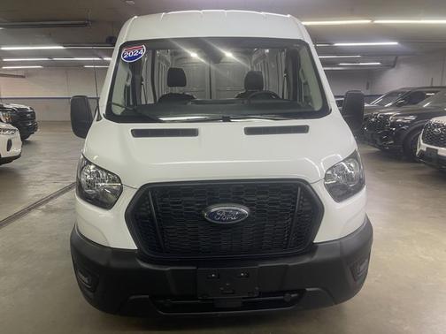 2024 Ford Transit-250 148 WB MEDIUM ROOF CARGO
