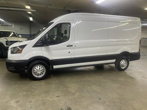 2024 Ford Transit-250 148 WB MEDIUM ROOF CARGO