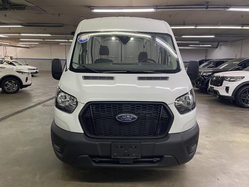 2024 Ford Transit-250 148 WB MEDIUM ROOF CARGO