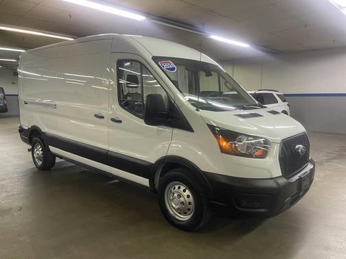 2024 Ford Transit-250 148 WB MEDIUM ROOF CARGO