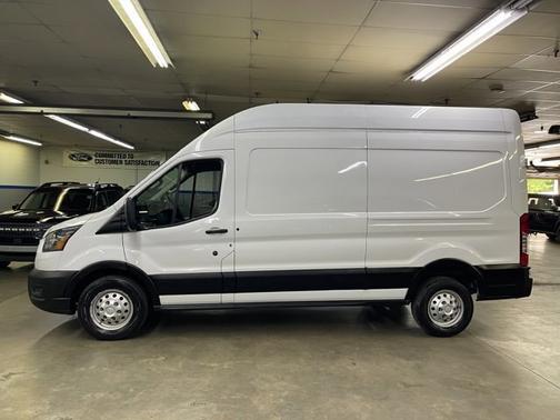 2022 Ford Transit-250 148 WB HIGH ROOF CARGO