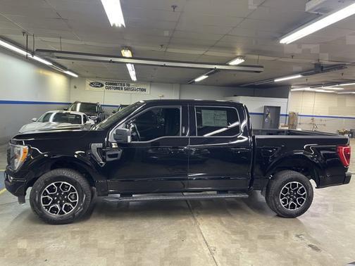 AGATE BLACK METALLIC 2023 Ford F-150