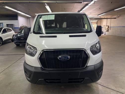 2023 Ford Transit-250 