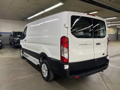 2023 Ford Transit-250 