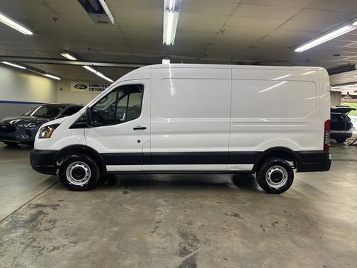 OXFORD WHITE 2025 Ford Transit-250 148 WB MEDIUM ROOF CARGO
