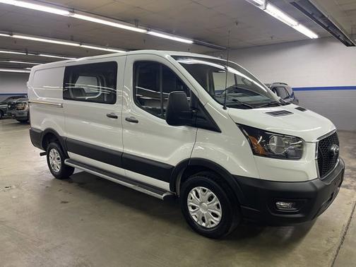 2024 Ford Transit-250 