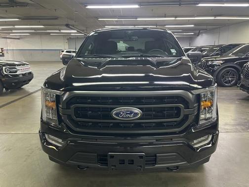 AGATE BLACK METALLIC 2023 Ford F-150 XL