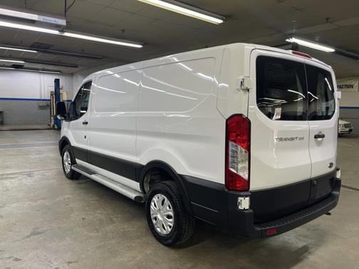2024 Ford Transit-250 T250
