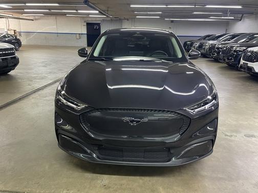 2022 Ford Mustang Mach-E SELECT