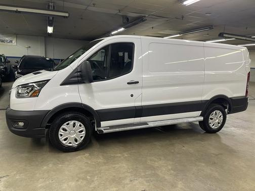 2023 Ford Transit-250 