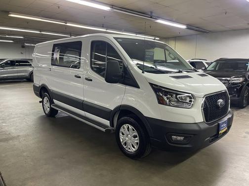 2023 Ford Transit-250 