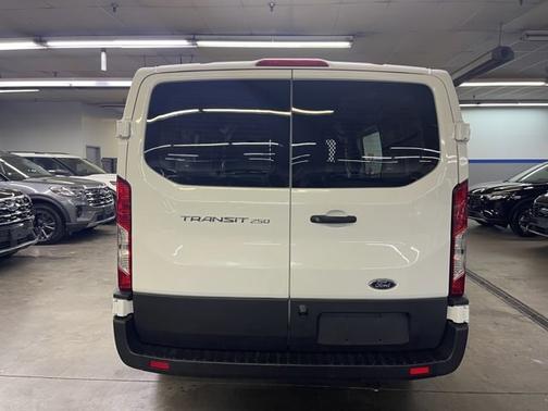 2023 Ford Transit-250 