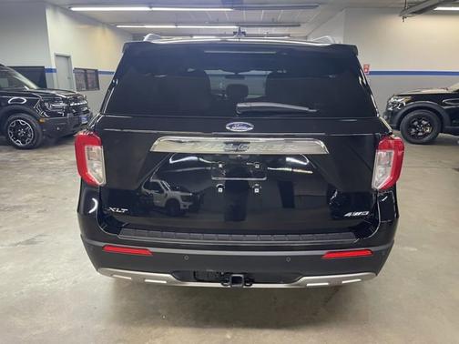 AGATE BLACK METALLIC 2023 Ford Explorer XLT