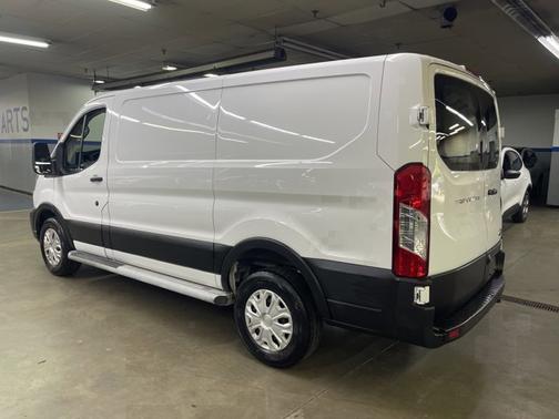 2023 Ford Transit-250 