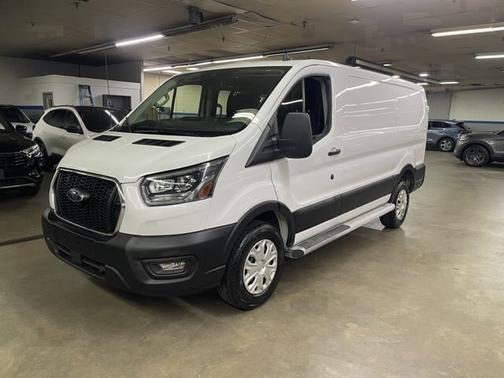 2023 Ford Transit-250 