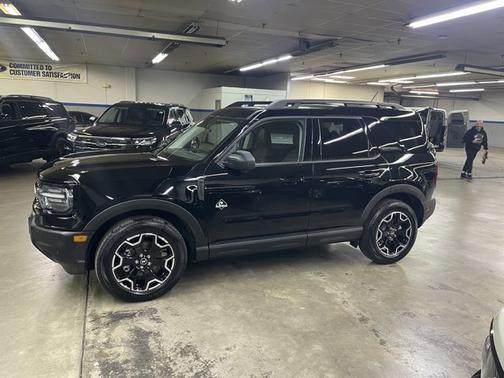 SHADOW BLACK 2025 Ford Bronco Sport OUTER BANKS