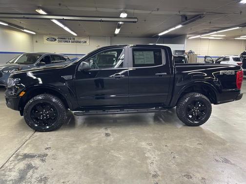 SHADOW BLACK 2022 Ford Ranger