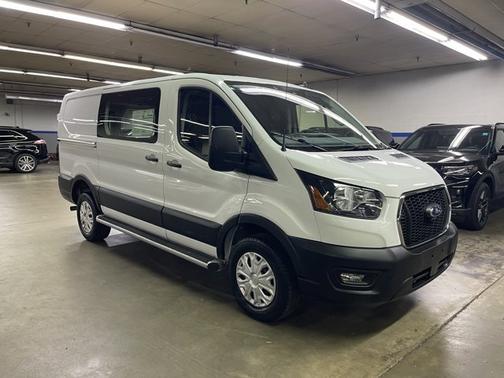 2024 Ford Transit-250 