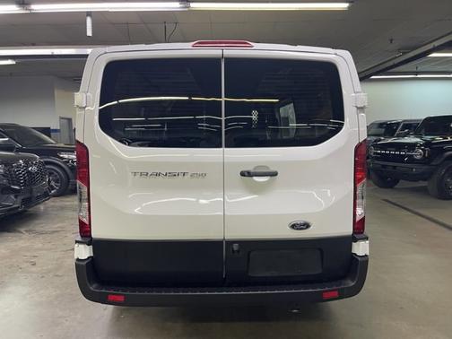 2024 Ford Transit-250 