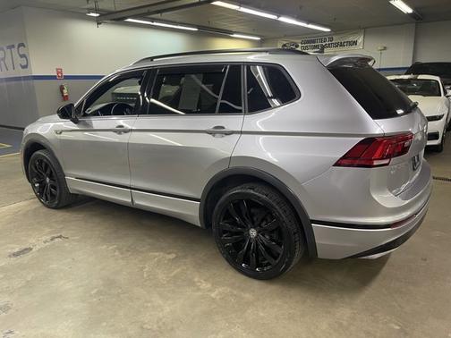 2020 Volkswagen Tiguan 2.0T SE R-LINE BLACK