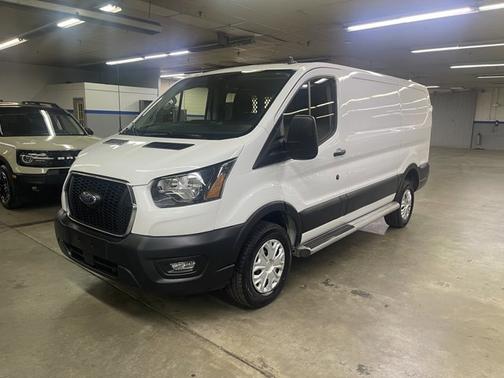 OXFORD WHITE 2024 Ford Transit-250