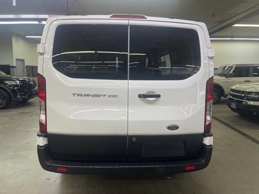 OXFORD WHITE 2024 Ford Transit-250