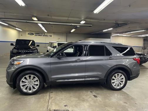 CARBONIZED GRAY METALLIC 2022 Ford Explorer LIMITED