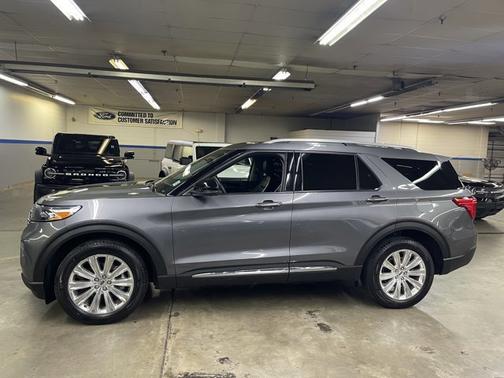 CARBONIZED GRAY METALLIC 2022 Ford Explorer LIMITED