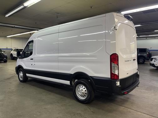 2023 Ford Transit-250 