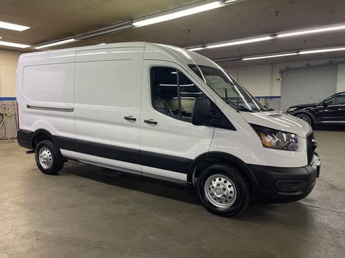 2023 Ford Transit-250 