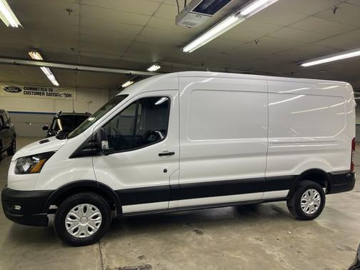2024 Ford Transit-250 148 WB MEDIUM ROOF CARGO