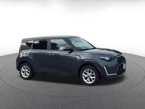 Gravity Gray 2025 Kia Soul LX
