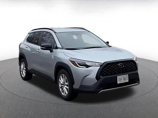 2025 Toyota Corolla Cross LE