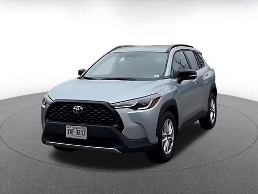 2025 Toyota Corolla Cross LE