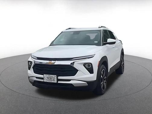 Summit White 2025 Chevrolet Trailblazer LT
