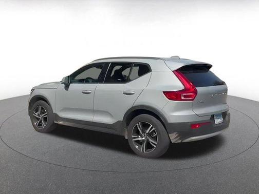 2024 Volvo XC40 CORE