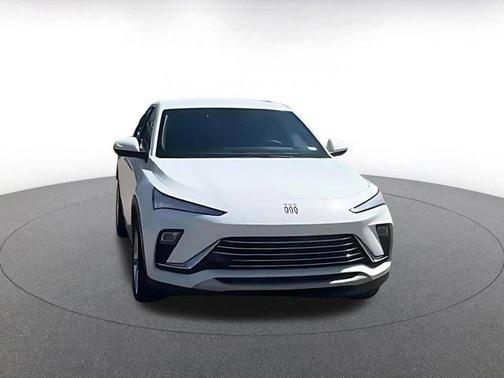 Summit White 2025 Buick Envista Preferred FWD