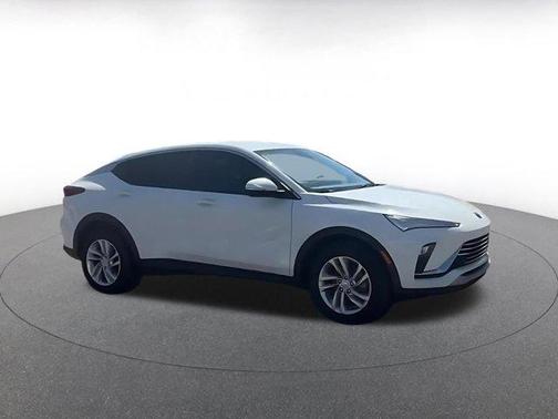 Summit White 2025 Buick Envista Preferred FWD