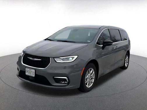 2025 Chrysler Pacifica L