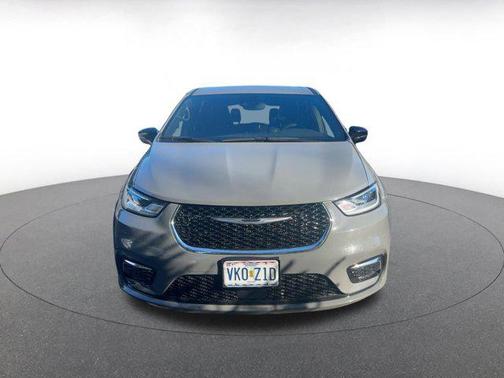 2025 Chrysler Pacifica L